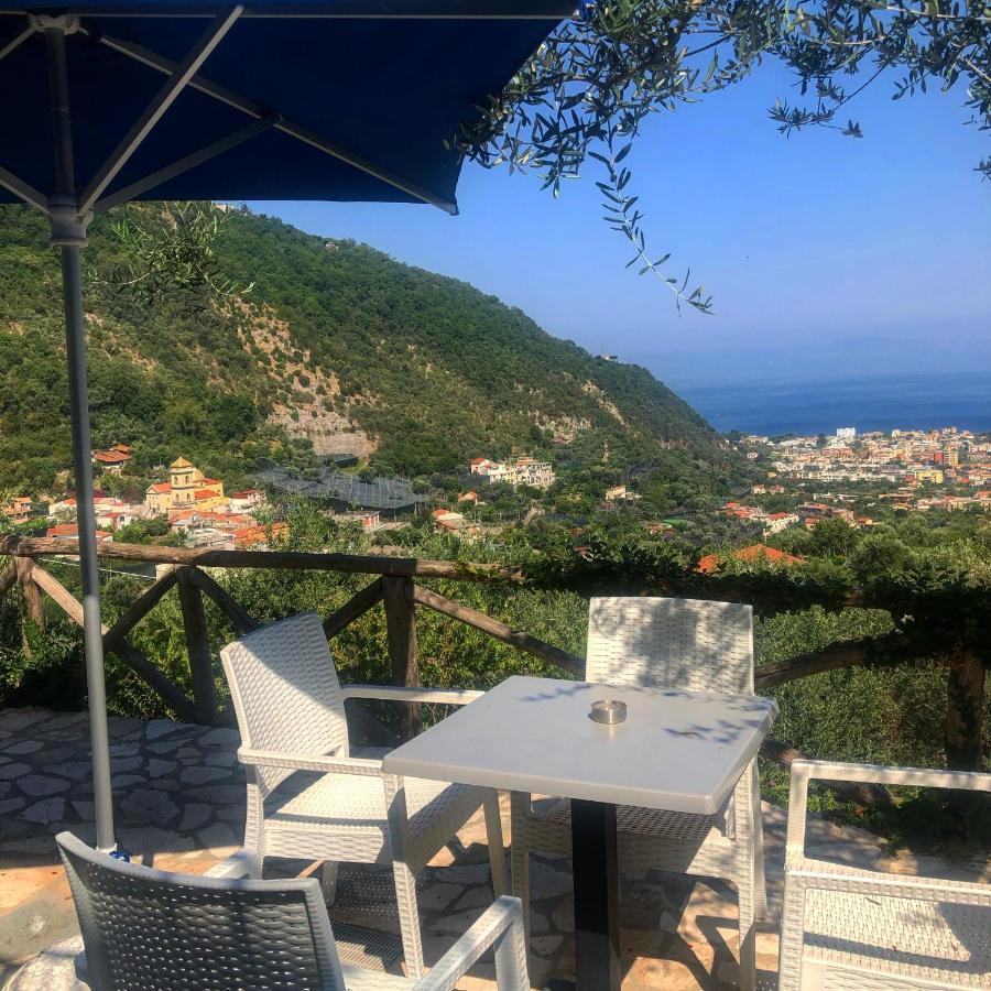 Casa Mazzola Bed and Breakfast Sant'Agnello Exteriör bild